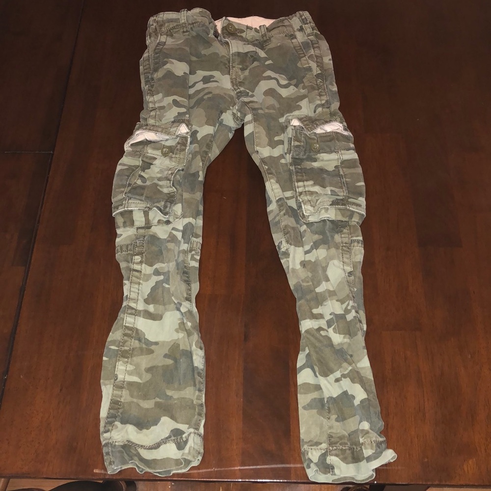 Gap camo skinny pants